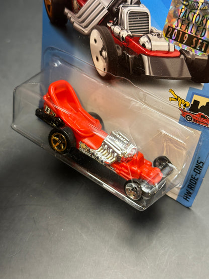 HOT WHEELS - DIAPER DRAGGER (2019) - HW RIDE ONS 4/5