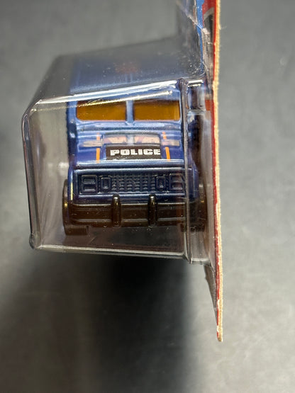 HOT WHEELS - HW ARMORED TRUCK (2019) - TREASURE HUNT - HW RESCUE 5/10