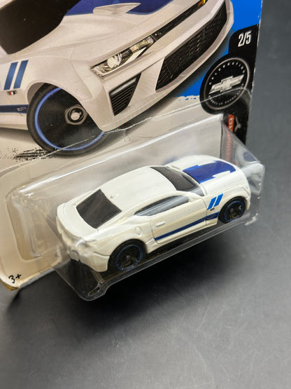 HOT WHEELS - 16 CAMARO SS (2017) - HW CAMARO FIFTY 2/5