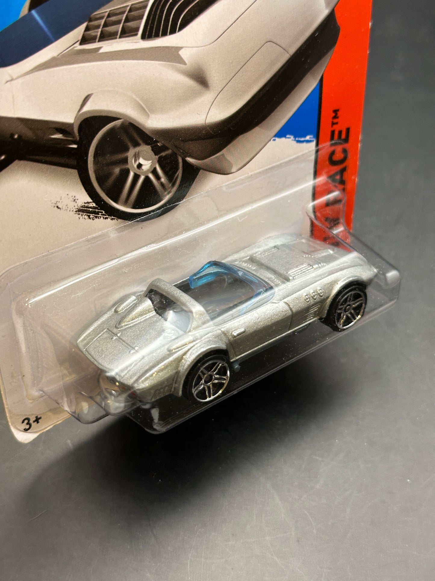 HOT WHEELS - CORVETTE GRAND SPORT ROADSTER (2015) - HW RACE TRACK ACES