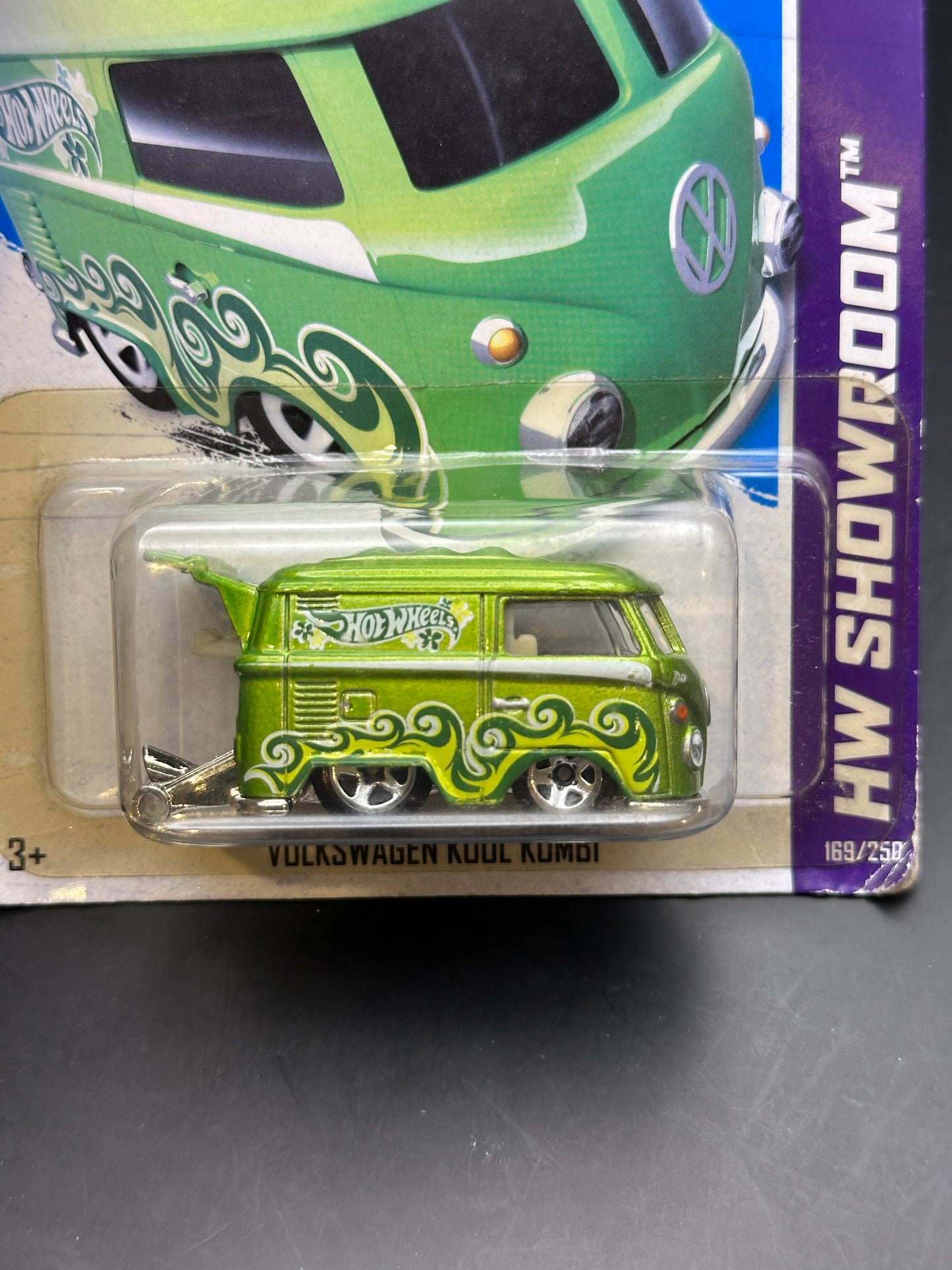 HOT WHEELS - VOLKSWAGEN KOOL KOMBI (2013) - HW SHOWROOM