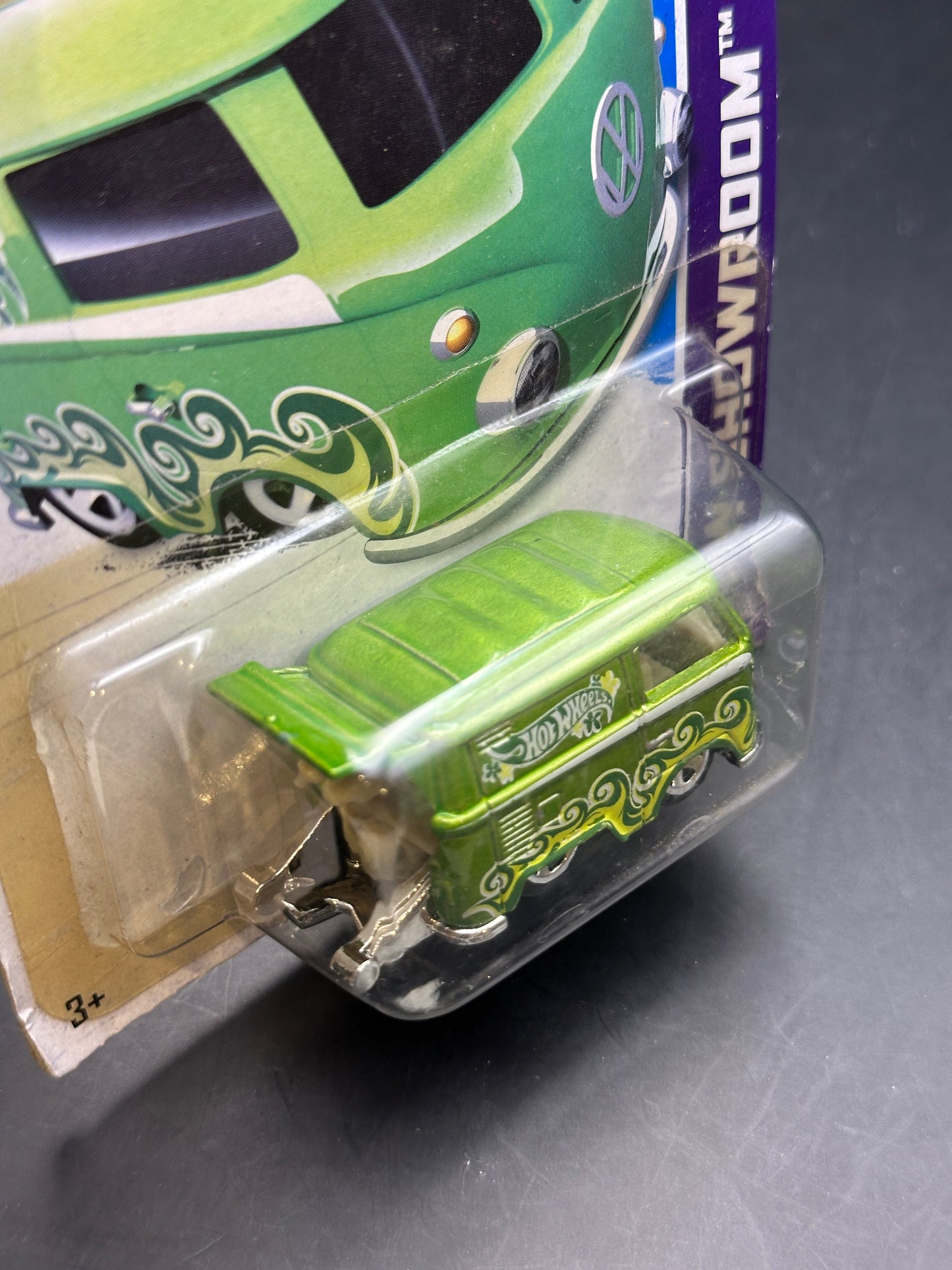 HOT WHEELS - VOLKSWAGEN KOOL KOMBI (2013) - HW SHOWROOM