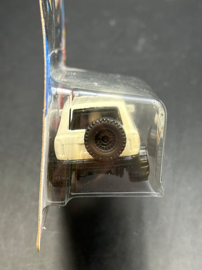 HOT WHEELS - TOYOTA LAND CRUISER 80 (2023) - HW THEN AND NOW 3/10