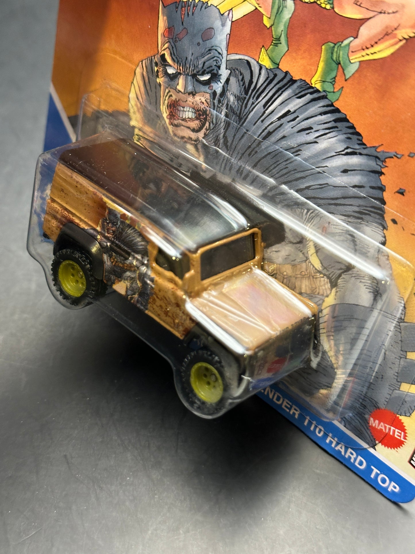HOT WHEELS - LAND ROVER DEFENDER 110 HARD TOP (2022) - BATMAN - POP CULTURE 3/5