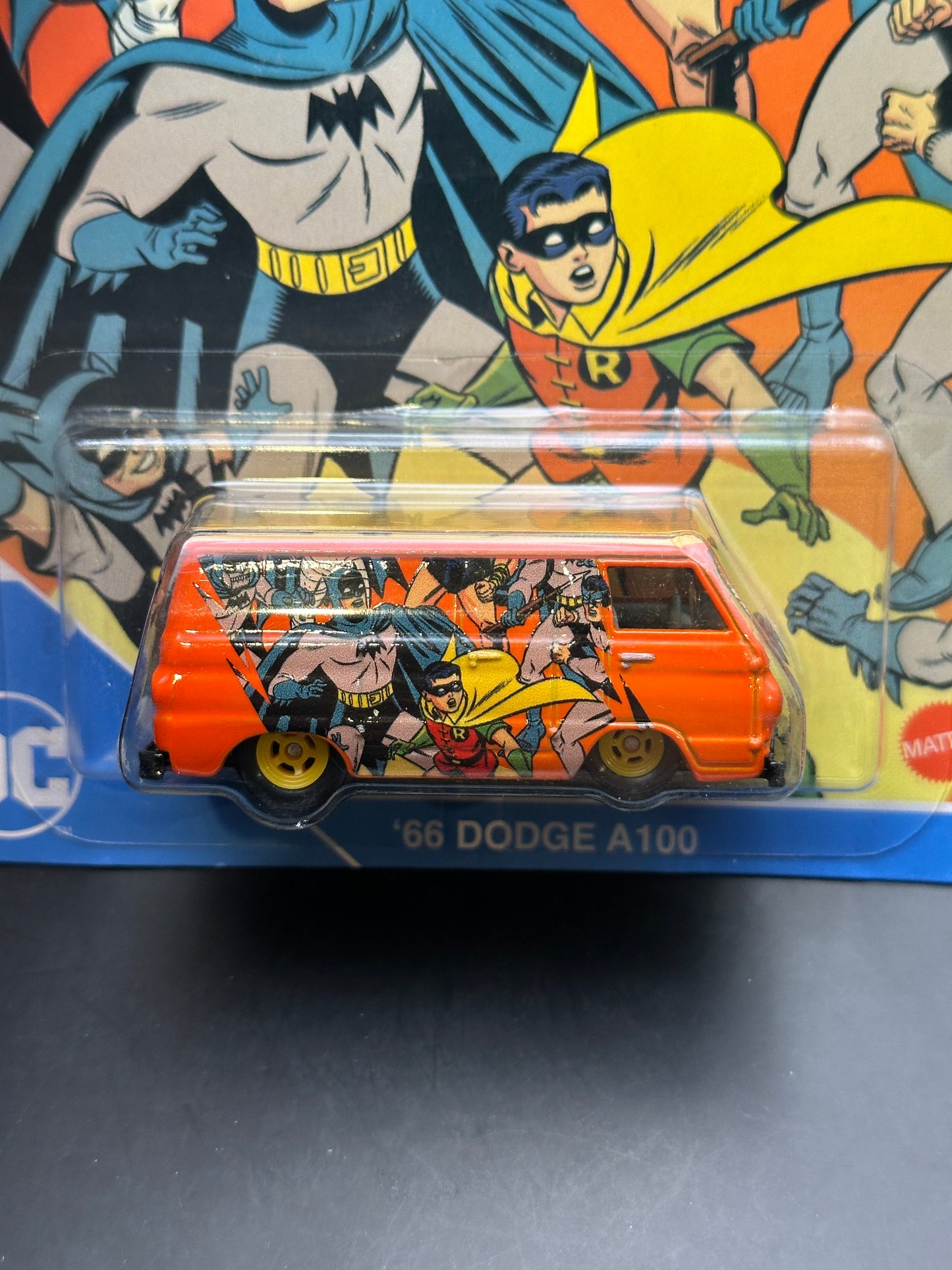 HOT WHEELS - 66 DODGE A100 (2022) - BATMAN - POP CULTURE 2/5