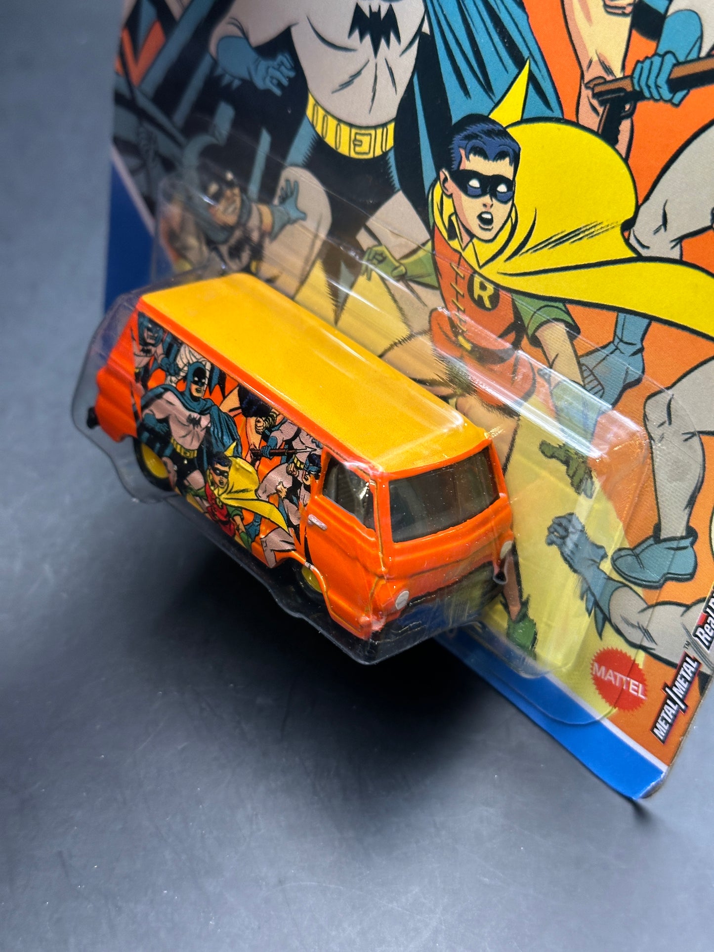 HOT WHEELS - 66 DODGE A100 (2022) - BATMAN - POP CULTURE 2/5