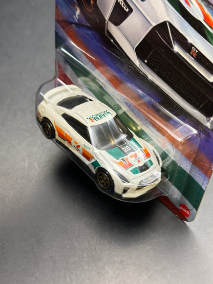 HOT WHEELS - 2017 NISSAN GT-R R35 (2026) - 7-ELEVEN EXCLUSIVE