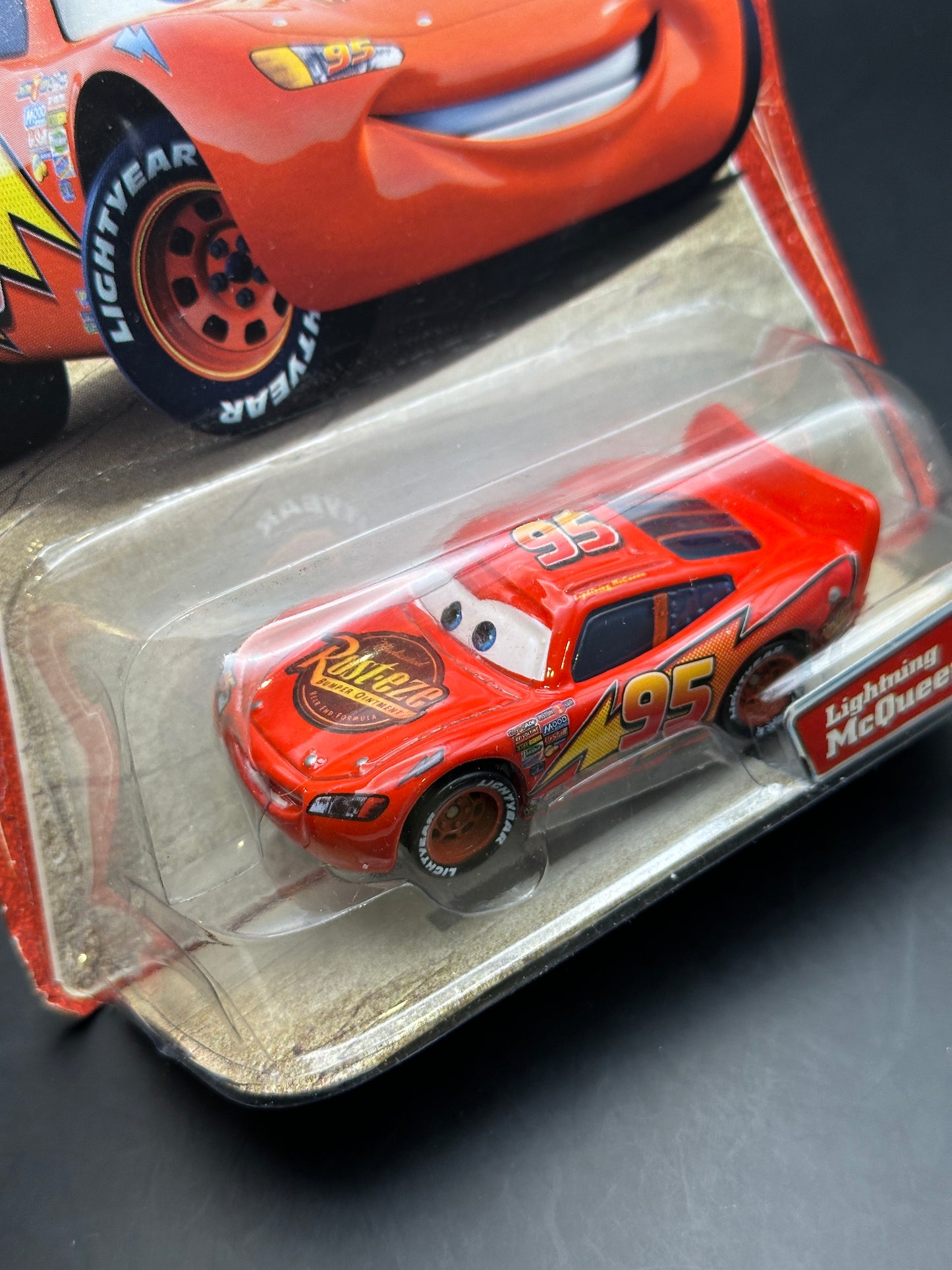 DISNEY PIXAR CARS - LIGHTNING MCQUEEN (2005) - DIECAST