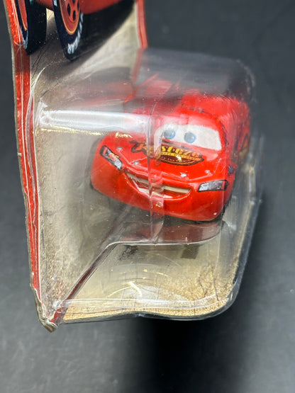 DISNEY PIXAR CARS - LIGHTNING MCQUEEN (2005) - DIECAST