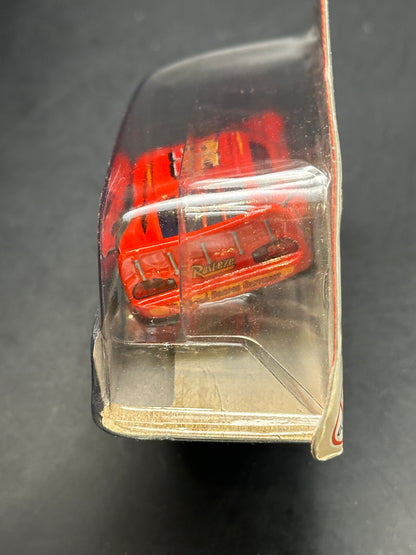 DISNEY PIXAR CARS - LIGHTNING MCQUEEN (2005) - DIECAST