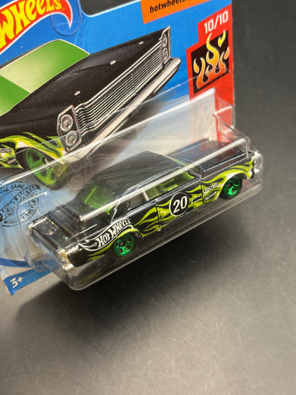 HOT WHEELS - 65 FORD GALAXIE (2020) - HW FLAMES 10/10
