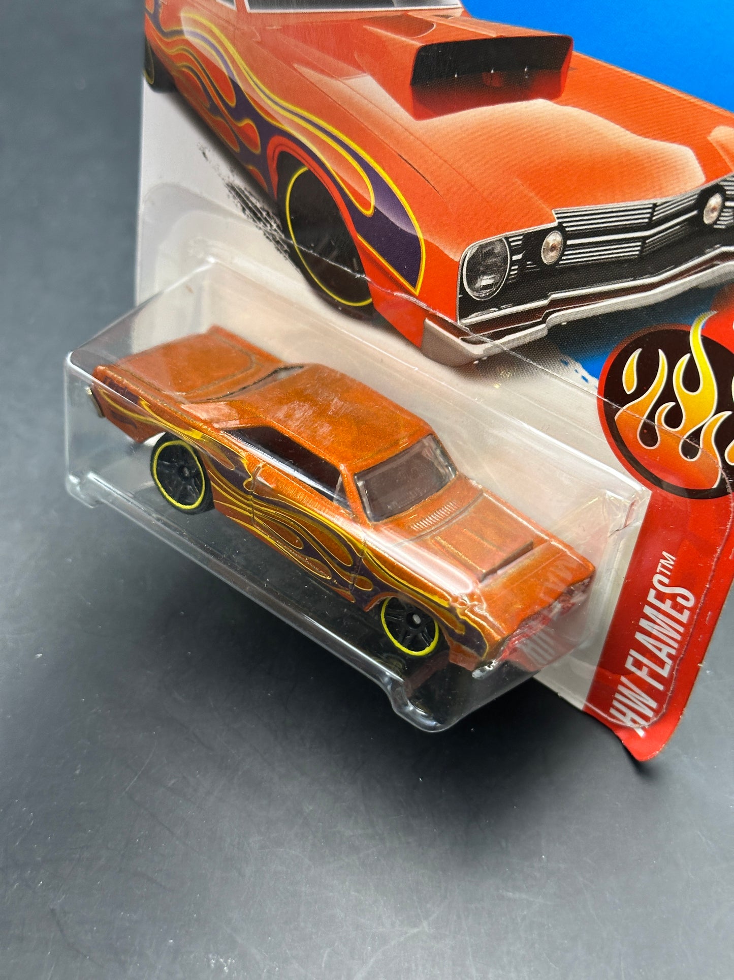 HOT WHEELS - 68 DODGE DART (2017) - HW FLAMES 8/10