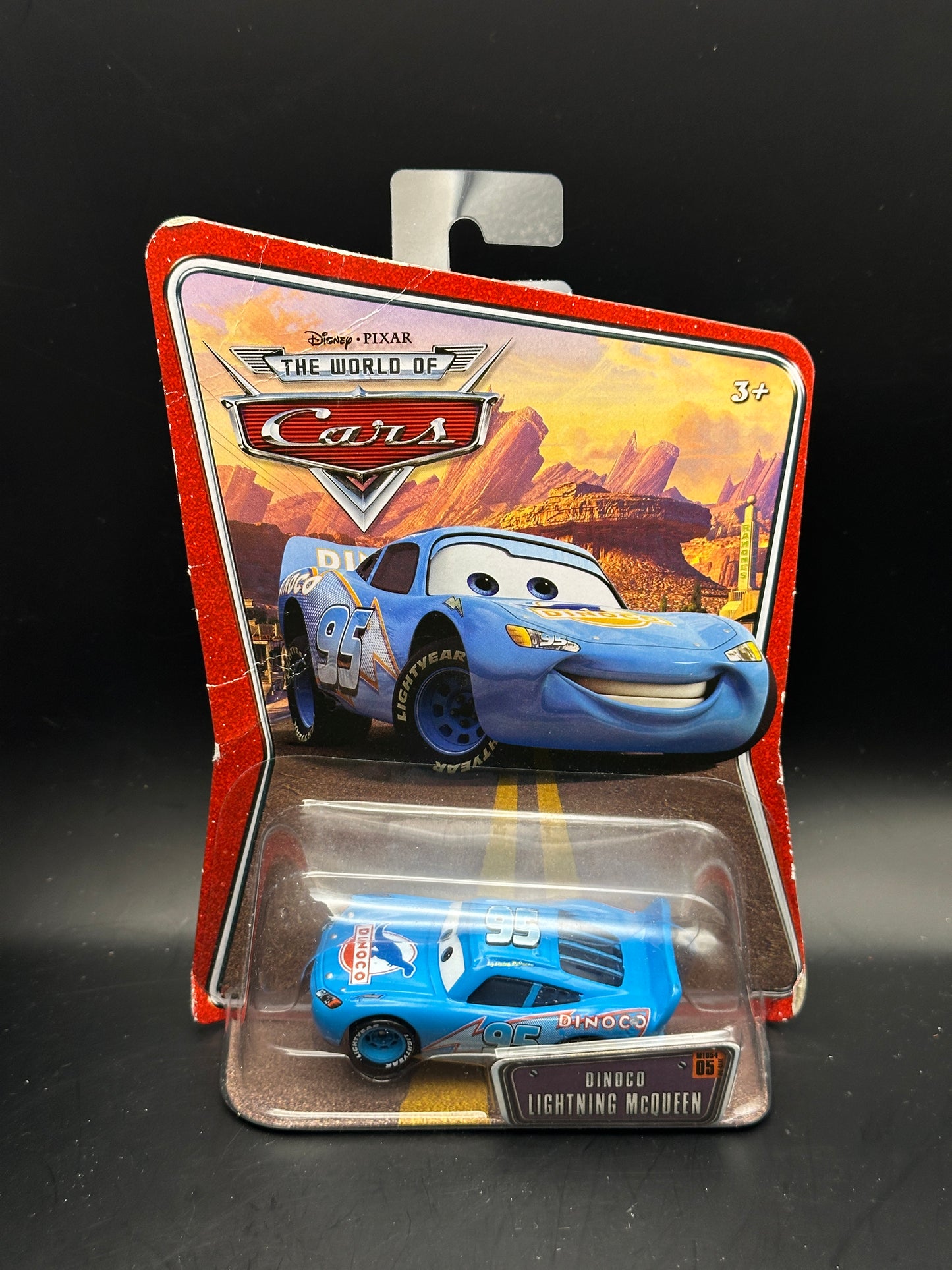 DISNEY PIXAR THE WORLD OF CARS - DINOCO LIGHTNING MCQUEEN - DIECAST