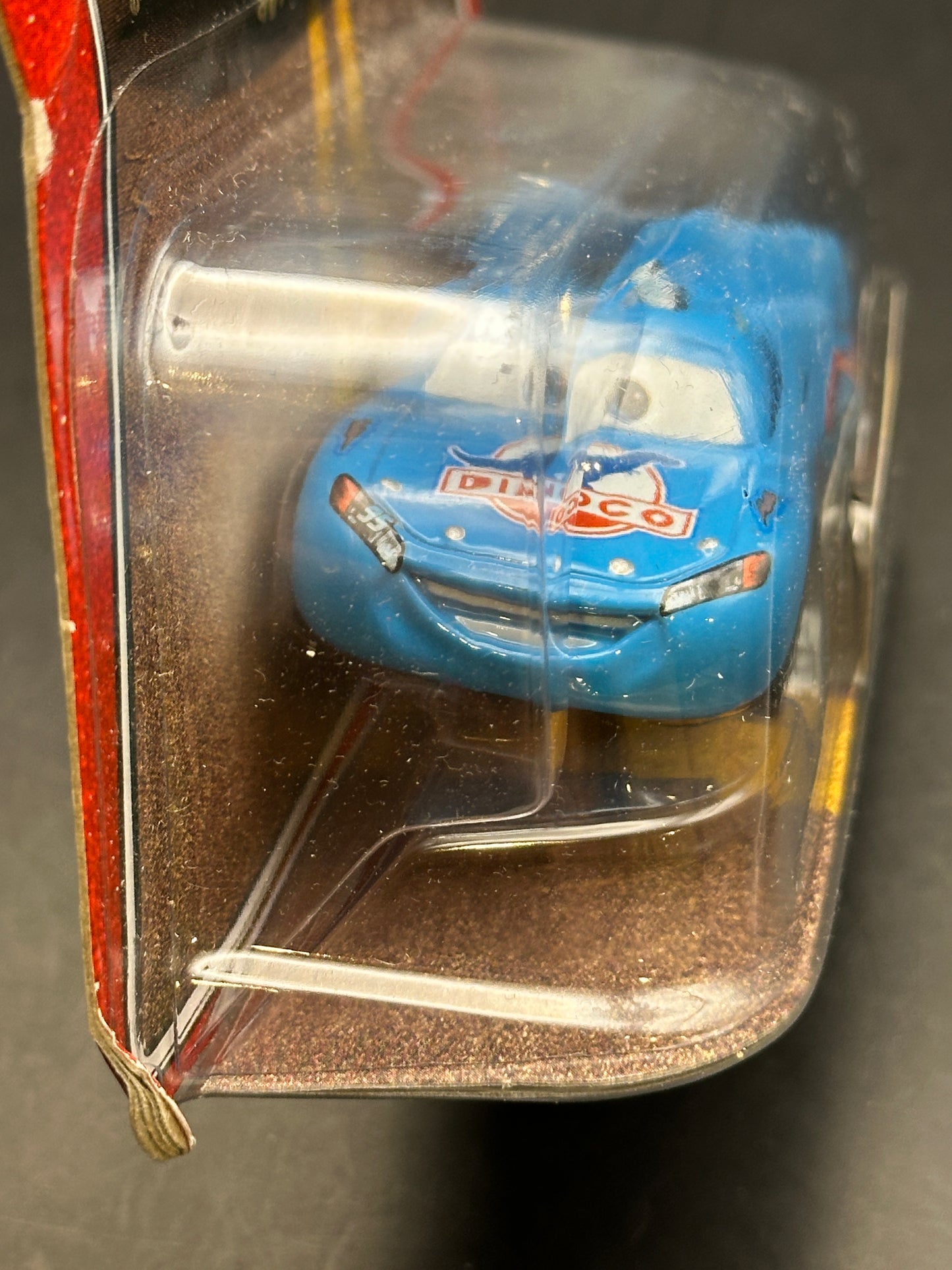 DISNEY PIXAR THE WORLD OF CARS - DINOCO LIGHTNING MCQUEEN - DIECAST