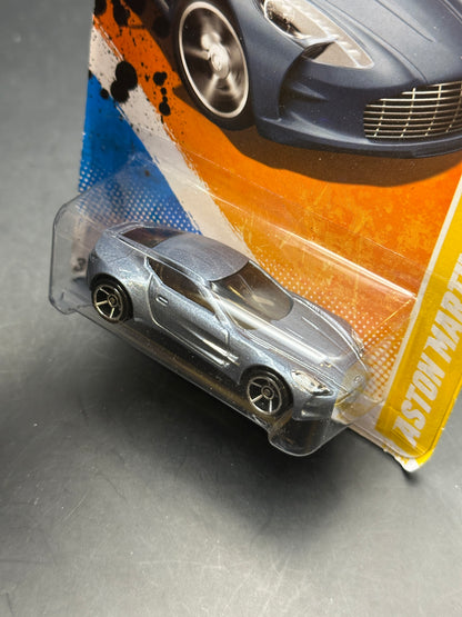 HOT WHEELS - ASTON MARTIN ONE-77 (2011) - HW 2011 PREMIERE 31/50