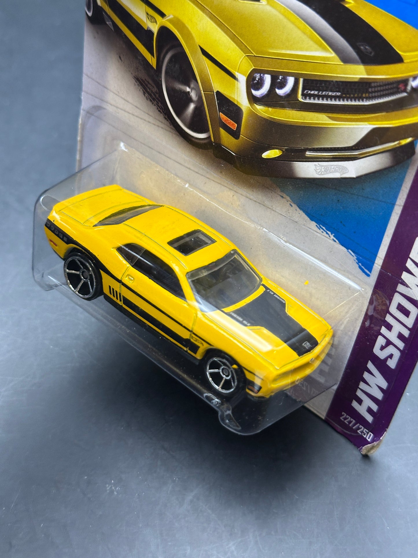 HOT WHEELS - 08 DODGE CHALLENGER SRT8 (2013) - HW SHOWROOM