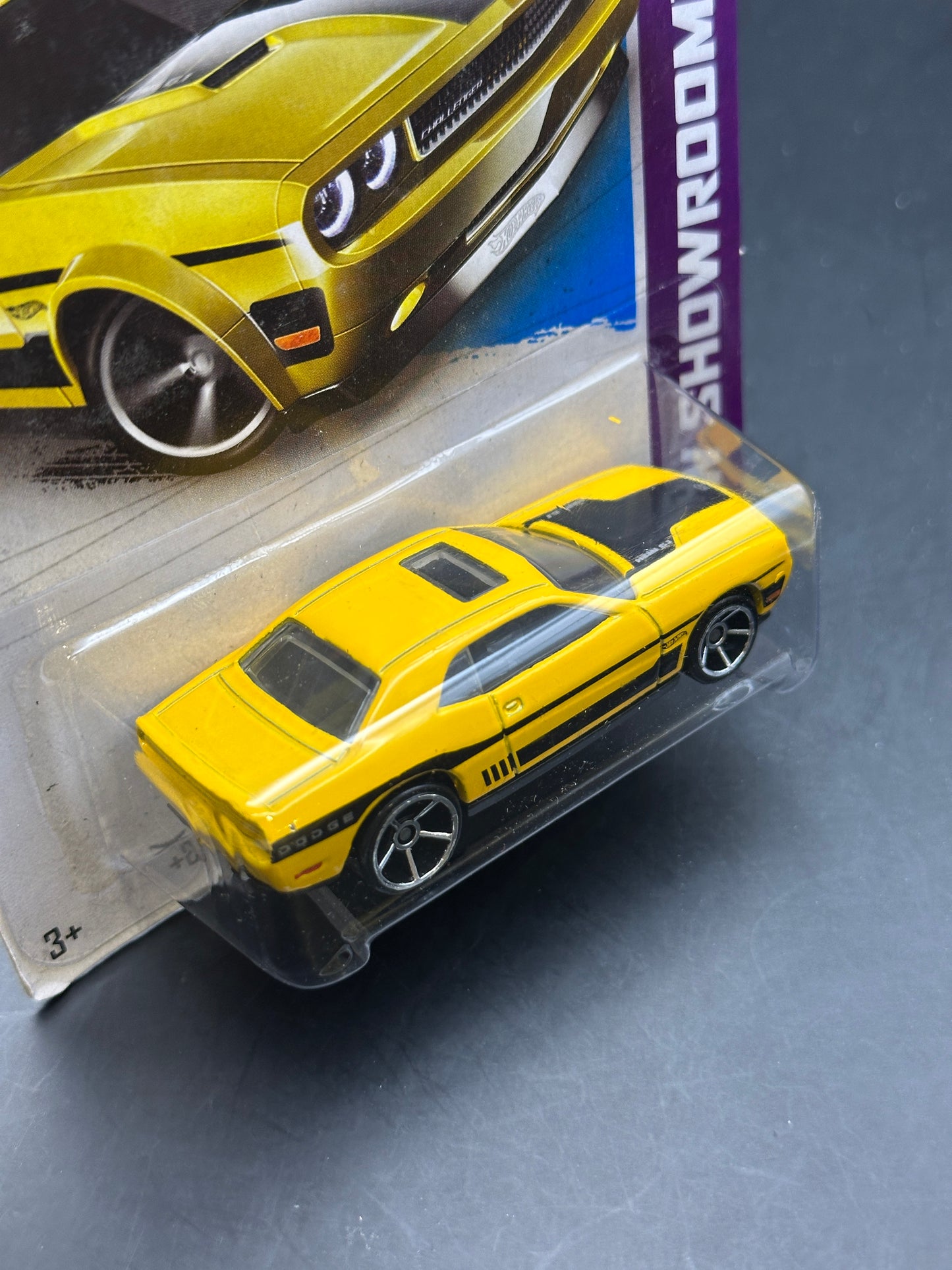 HOT WHEELS - 08 DODGE CHALLENGER SRT8 (2013) - HW SHOWROOM