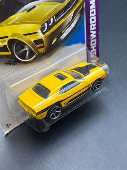 HOT WHEELS - 08 DODGE CHALLENGER SRT8 (2013) - HW SHOWROOM