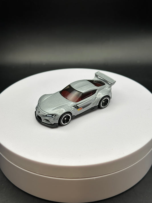 HOT WHEELS - 20 TOYOTA GR SUPRA (2026) - HW THEN AND NOW 6/10 - LOOSE