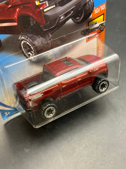 HOT WHEELS - 19 CHEVY SILVERADO TRAIL BOSS LT (2018) - HW HOT TRUCKS 10/10