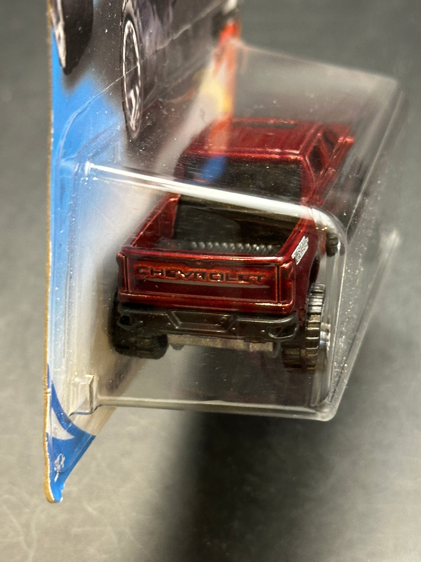 HOT WHEELS - 19 CHEVY SILVERADO TRAIL BOSS LT (2018) - HW HOT TRUCKS 10/10