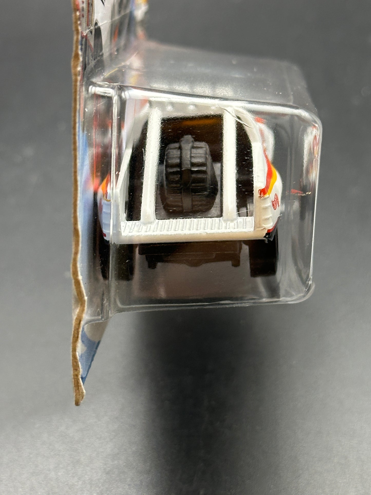 HOT WHEELS - 87 DODGE D100 (2018) - HW HOT TRUCKS 9/10