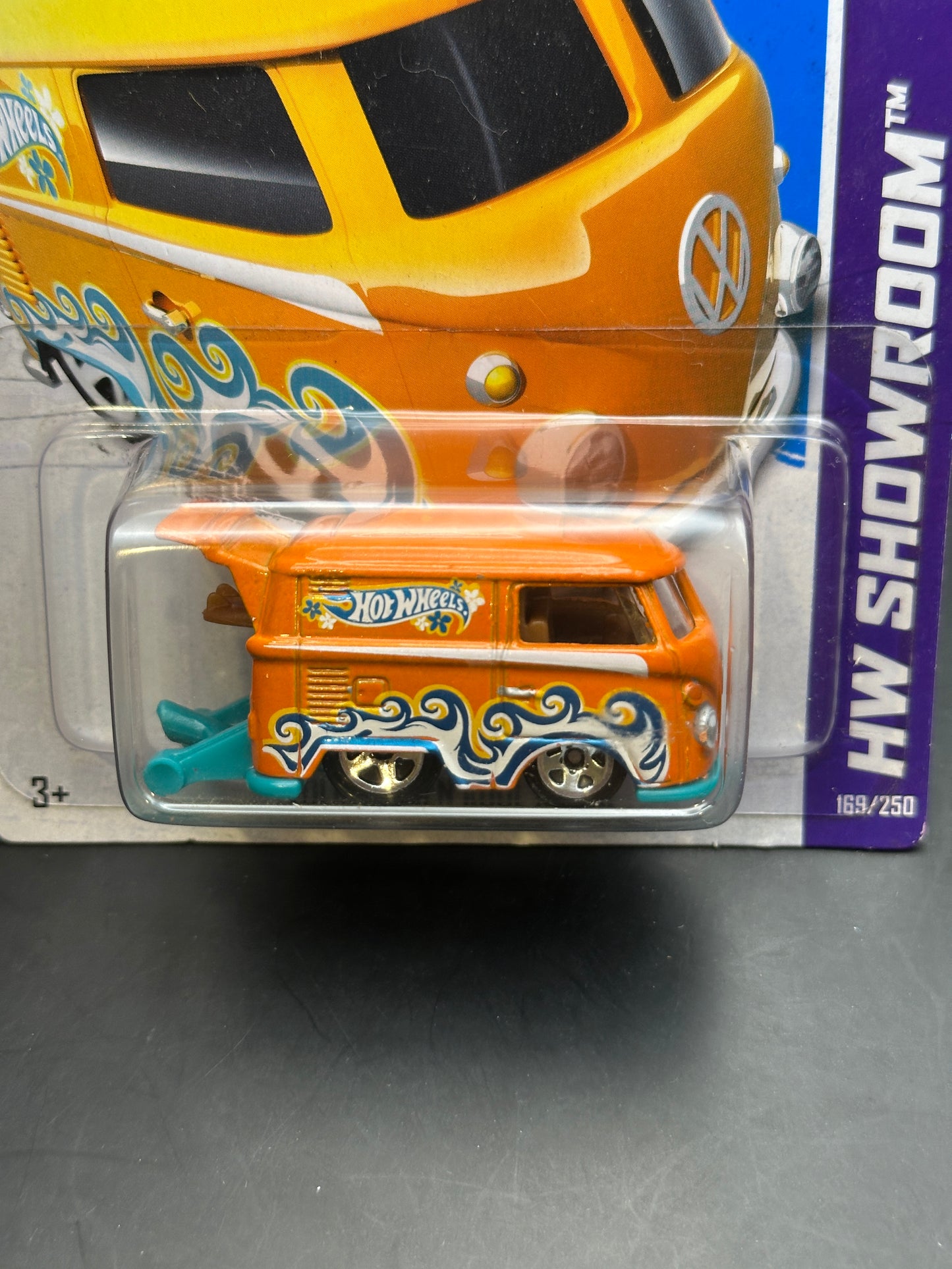 HOT WHEELS - VOLKSWAGEN KOOL KOMBI (2013) - HW SHOWROOM