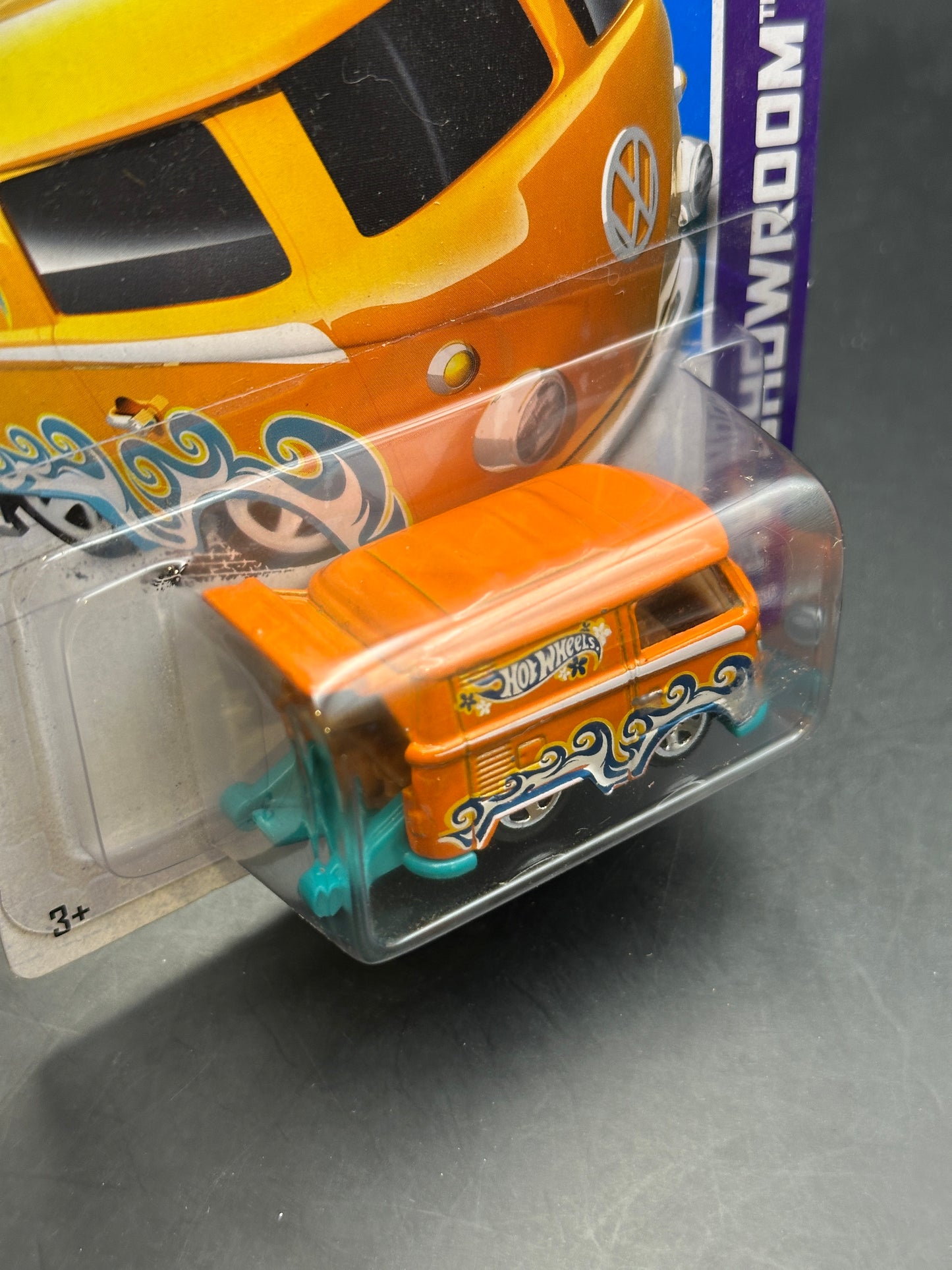 HOT WHEELS - VOLKSWAGEN KOOL KOMBI (2013) - HW SHOWROOM