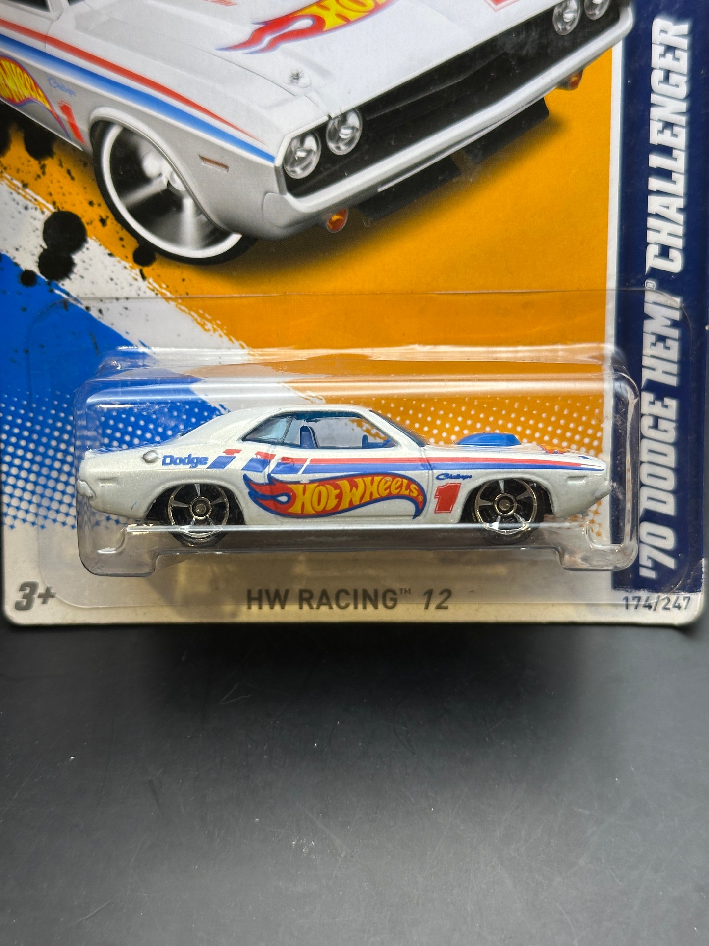 HOT WHEELS - 70 DODGE HEMI CHALLENGER (2012) - HW RACING 4/10