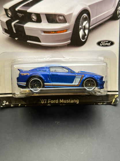 HOT WHEELS - 07 FORD MUSTANG (2014) MUSTANG 50 YEARS 6/8