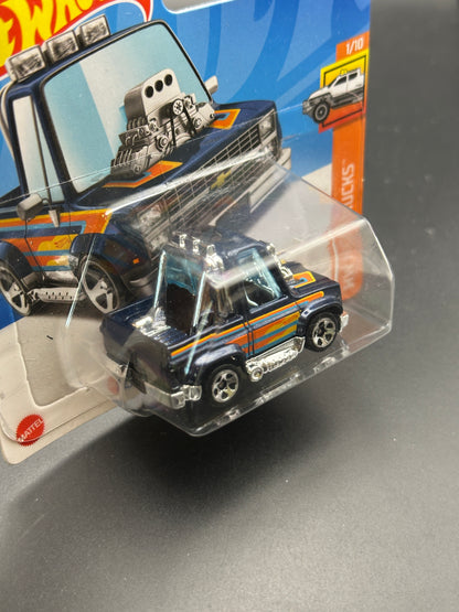 HOT WHEELS - TOON’D 83 CHEVY SILVERADO (2023) - HW HOT TRUCKS 1/10