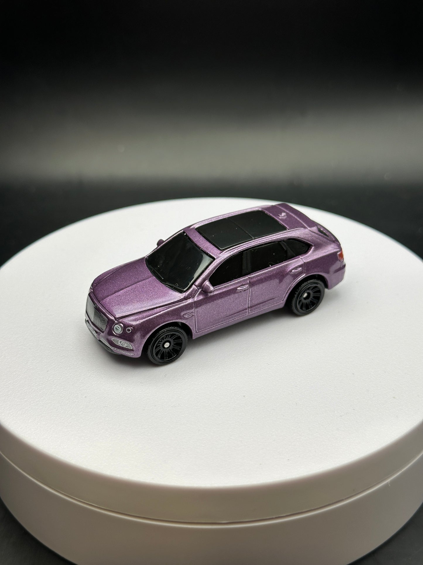 MATCHBOX - 2018 BENTLEY BENTAYGA - DIECAST - LOOSE