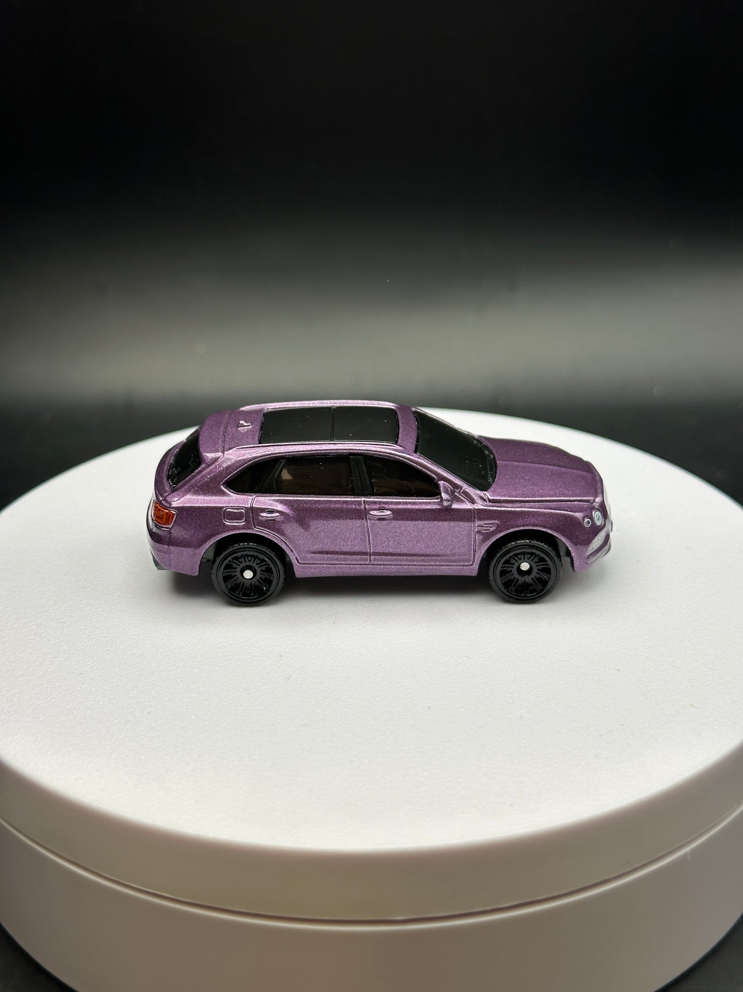 MATCHBOX - 2018 BENTLEY BENTAYGA - DIECAST - LOOSE