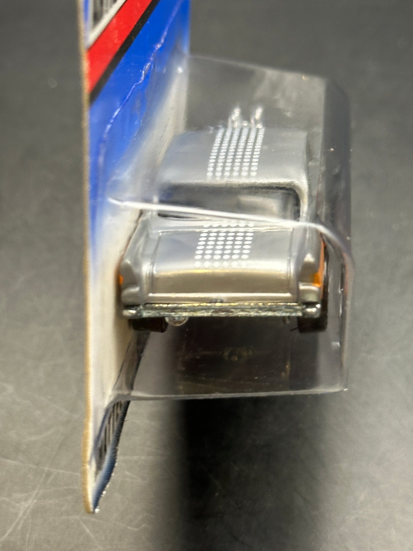 HOT WHEELS - 57 CHEVY (1998) - HW ARTISTIC LICENSE SERIES 2/4