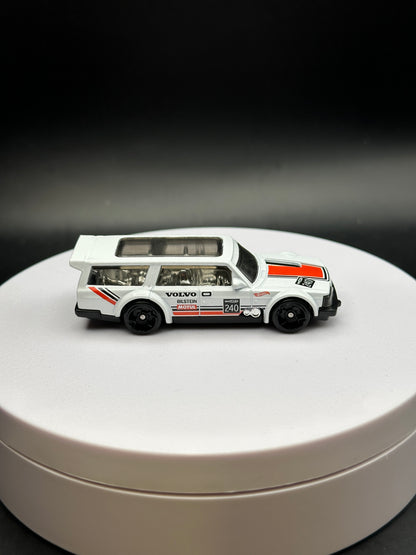 HOT WHEELS - VOLVO 240 DRIFT WAGON (2024) - HW EUROPEAN THEME 6 PACK - LOOSE