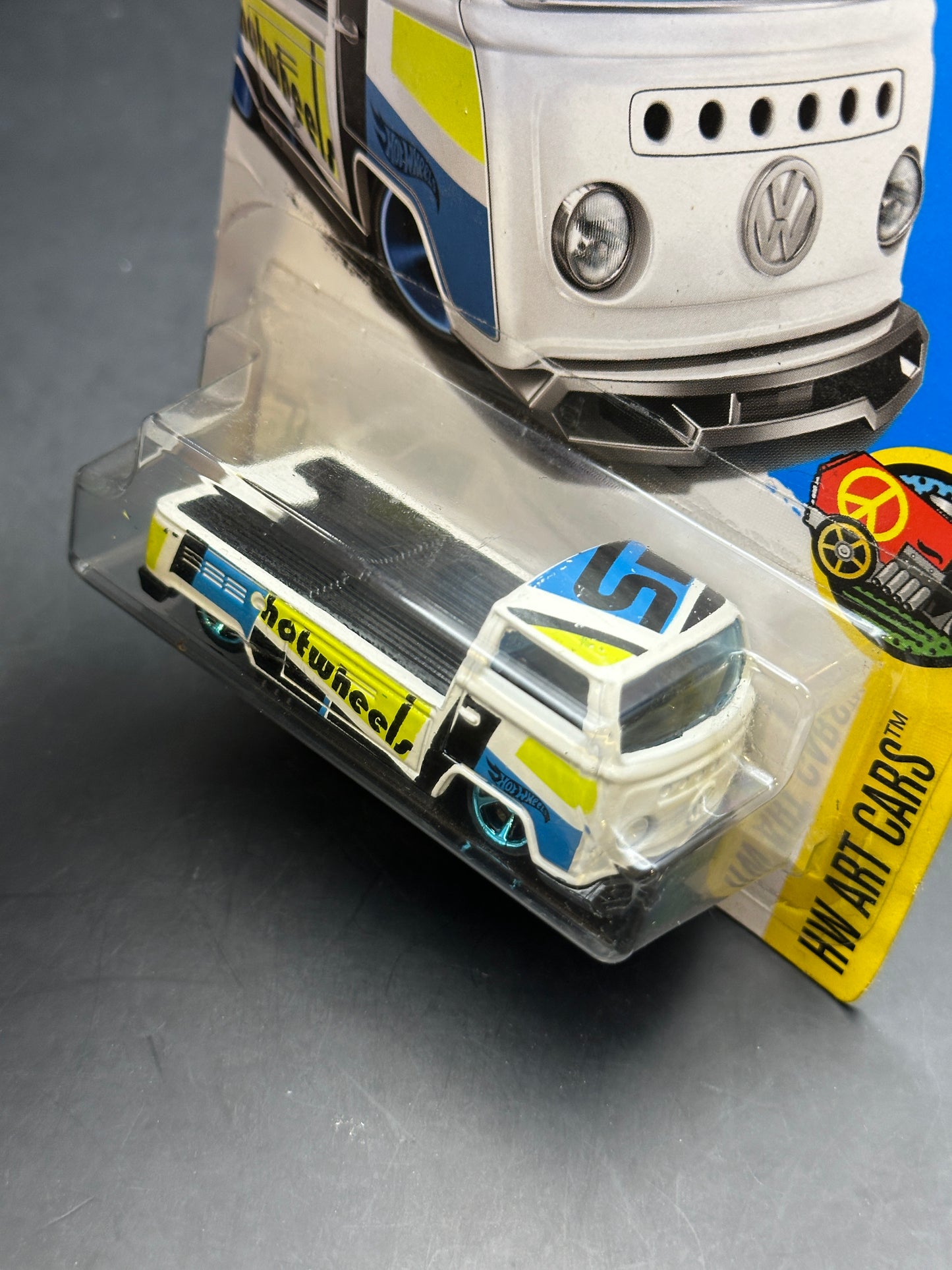 HOT WHEELS - VOLKSWAGEN T2 PICKUP (2017) - HW ART CARS 1/10