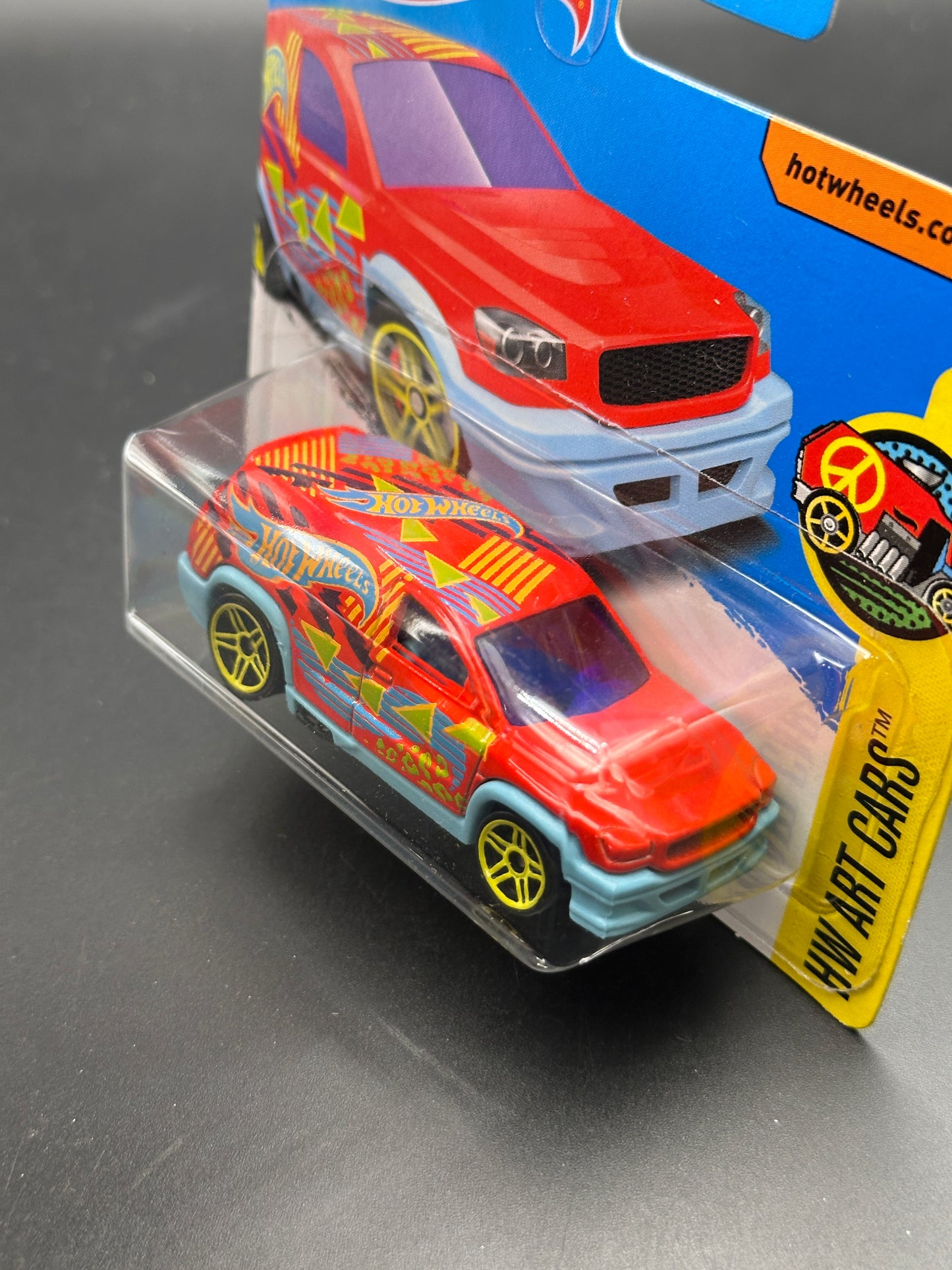 HOT WHEELS - FANDANGO - (2017) - HW ART CARS 4/10