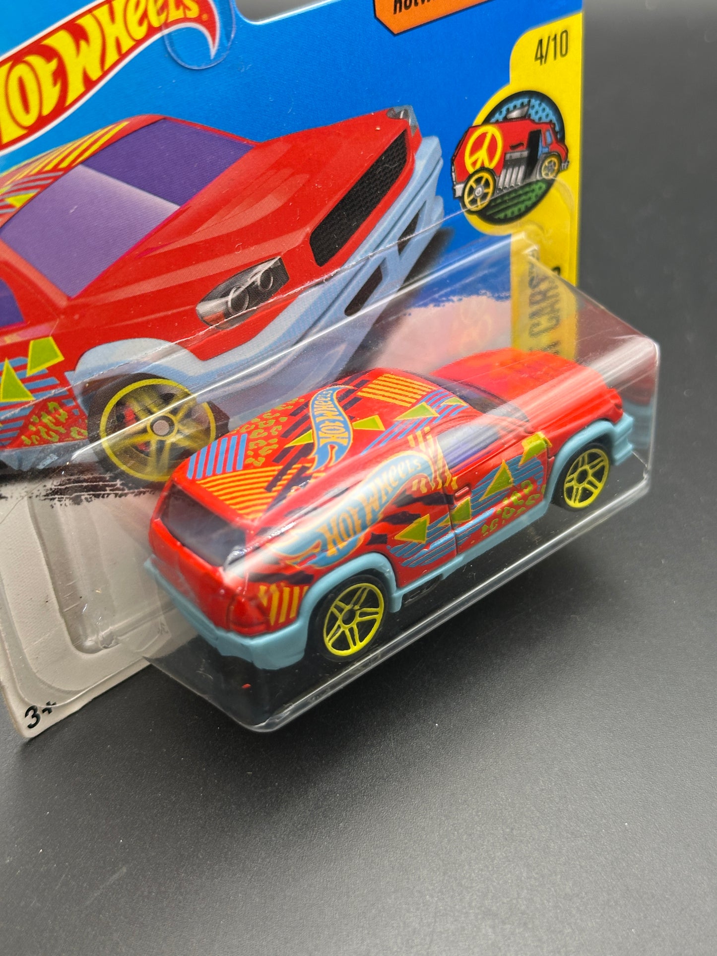 HOT WHEELS - FANDANGO - (2017) - HW ART CARS 4/10