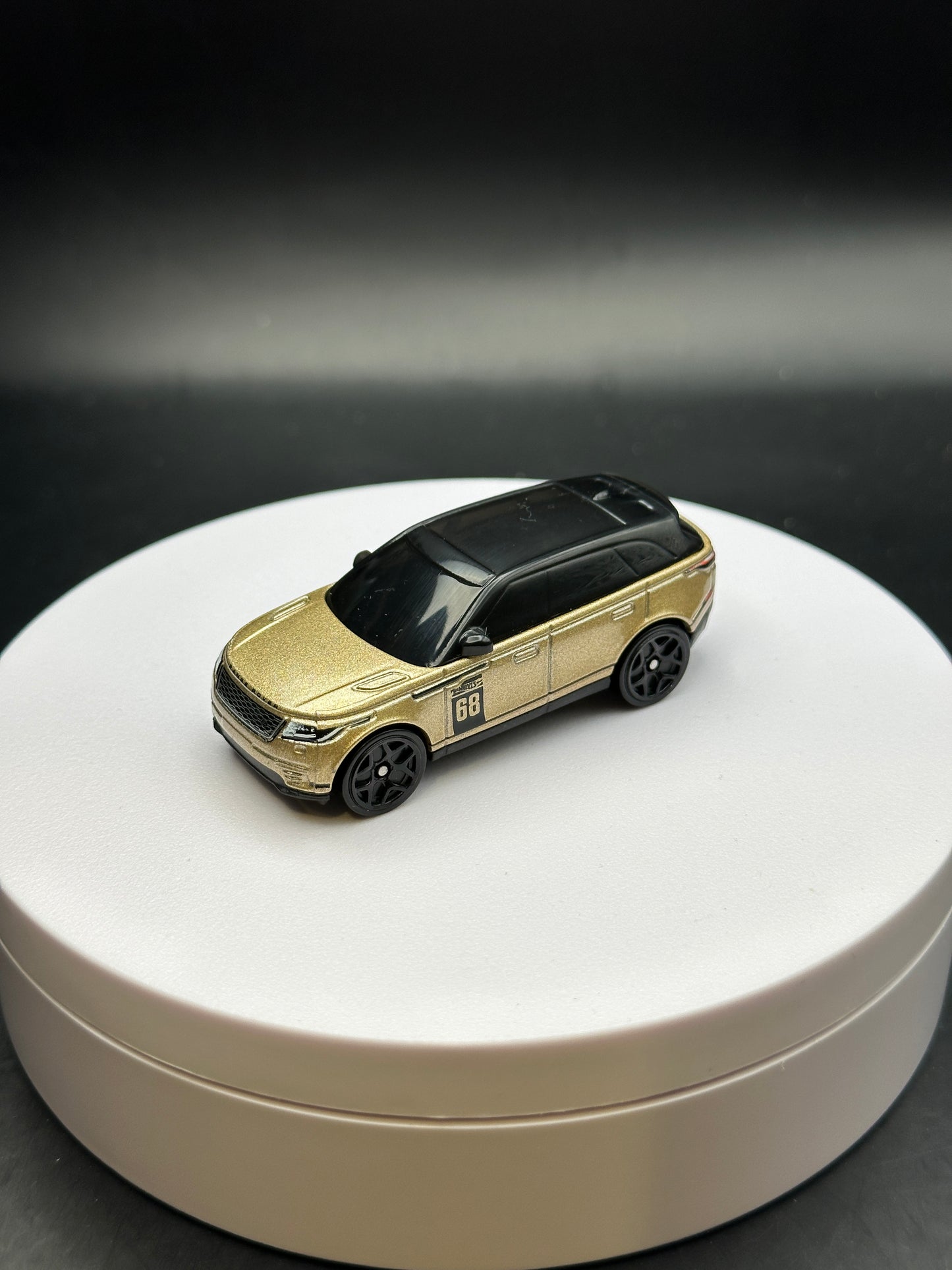 HOT WHEELS - RANGE ROVER VELAR (2025) - HW THEN AND NOW 2/10 - LOOSE