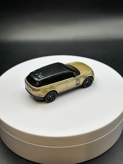 HOT WHEELS - RANGE ROVER VELAR (2025) - HW THEN AND NOW 2/10 - LOOSE