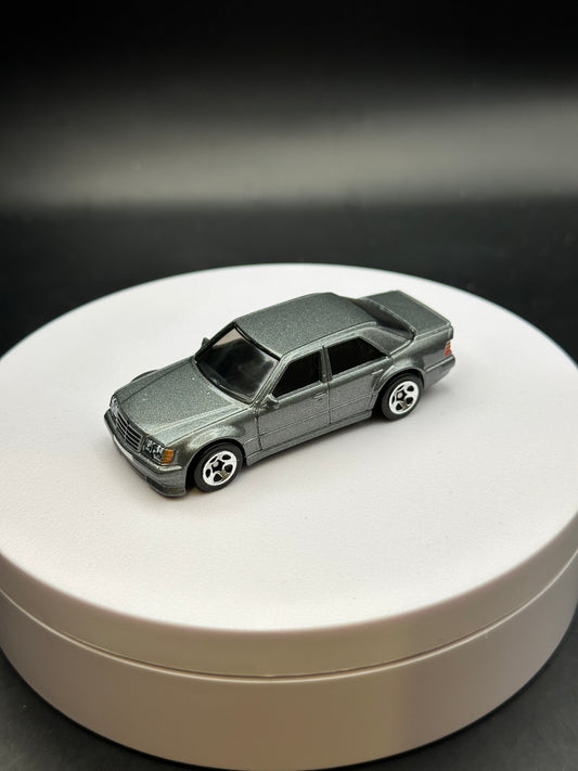 HOT WHEELS - MERCEDES BENZ 500 E (2025) - HW 70s VS 90s 3/10 - LOOSE