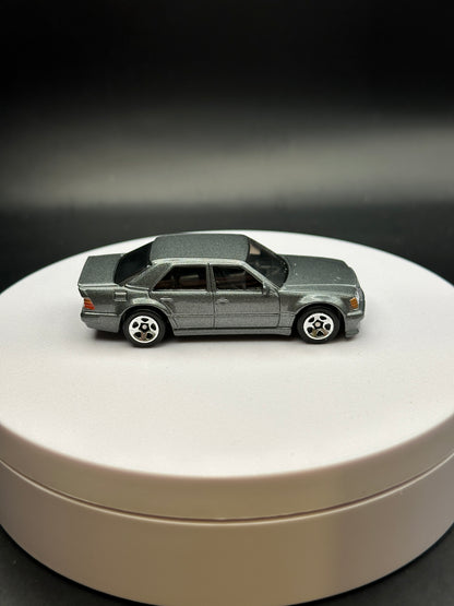 HOT WHEELS - MERCEDES BENZ 500 E (2025) - HW 70s VS 90s 3/10 - LOOSE