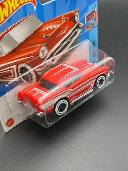 HOT WHEELS - 57 CHEVY (2022) - HW CHEVY BEL AIR 3/5
