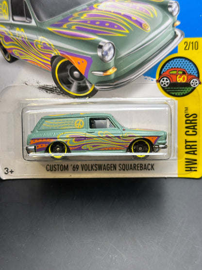 HOT WHEELS - CUSTOM 69 VOLKSWAGEN SQUAREBACK (2016) - HW ART CARS 2/10