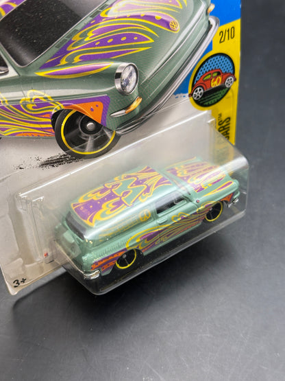 HOT WHEELS - CUSTOM 69 VOLKSWAGEN SQUAREBACK (2016) - HW ART CARS 2/10