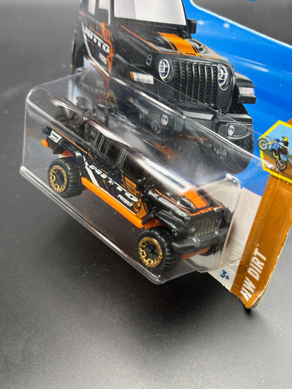 HOT WHEELS - 20 JEEP GLADIATOR (2025) - HW DIRT 6/10