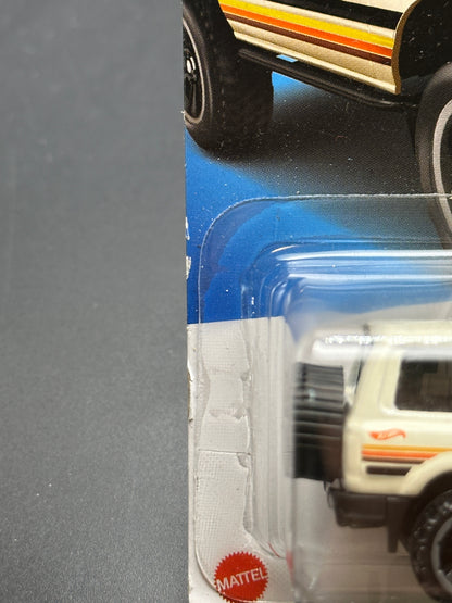HOT WHEELS - TOYOTA LAND CRUISER 80 (2023) - HW THEN AND NOW 3/10