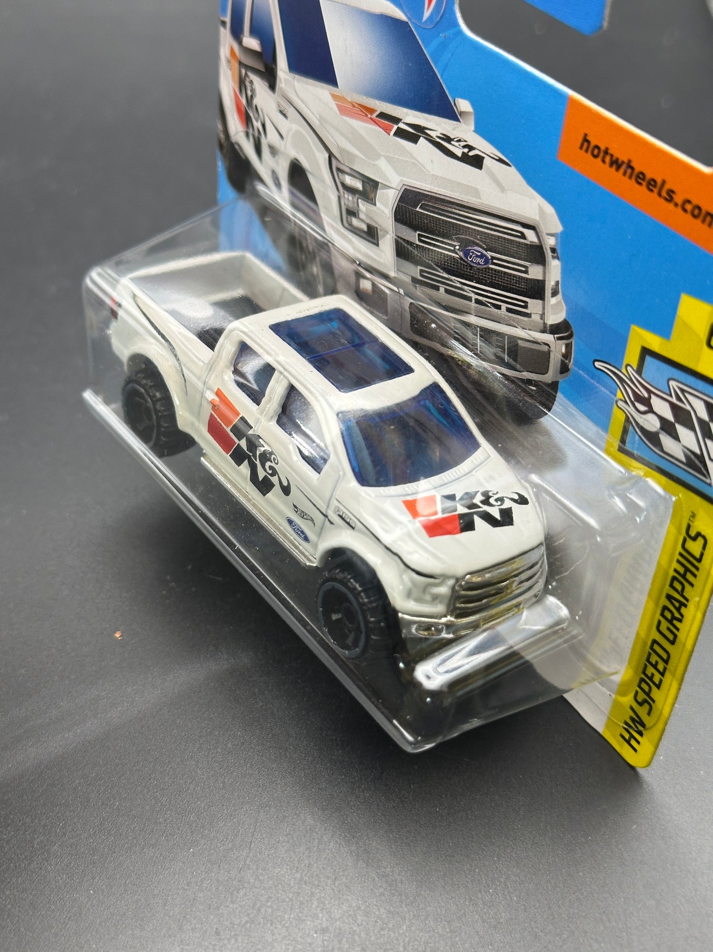 HOT WHEELS - 15 FORD F-150 (2018) - HW SPEED GRAPHICS 6/10