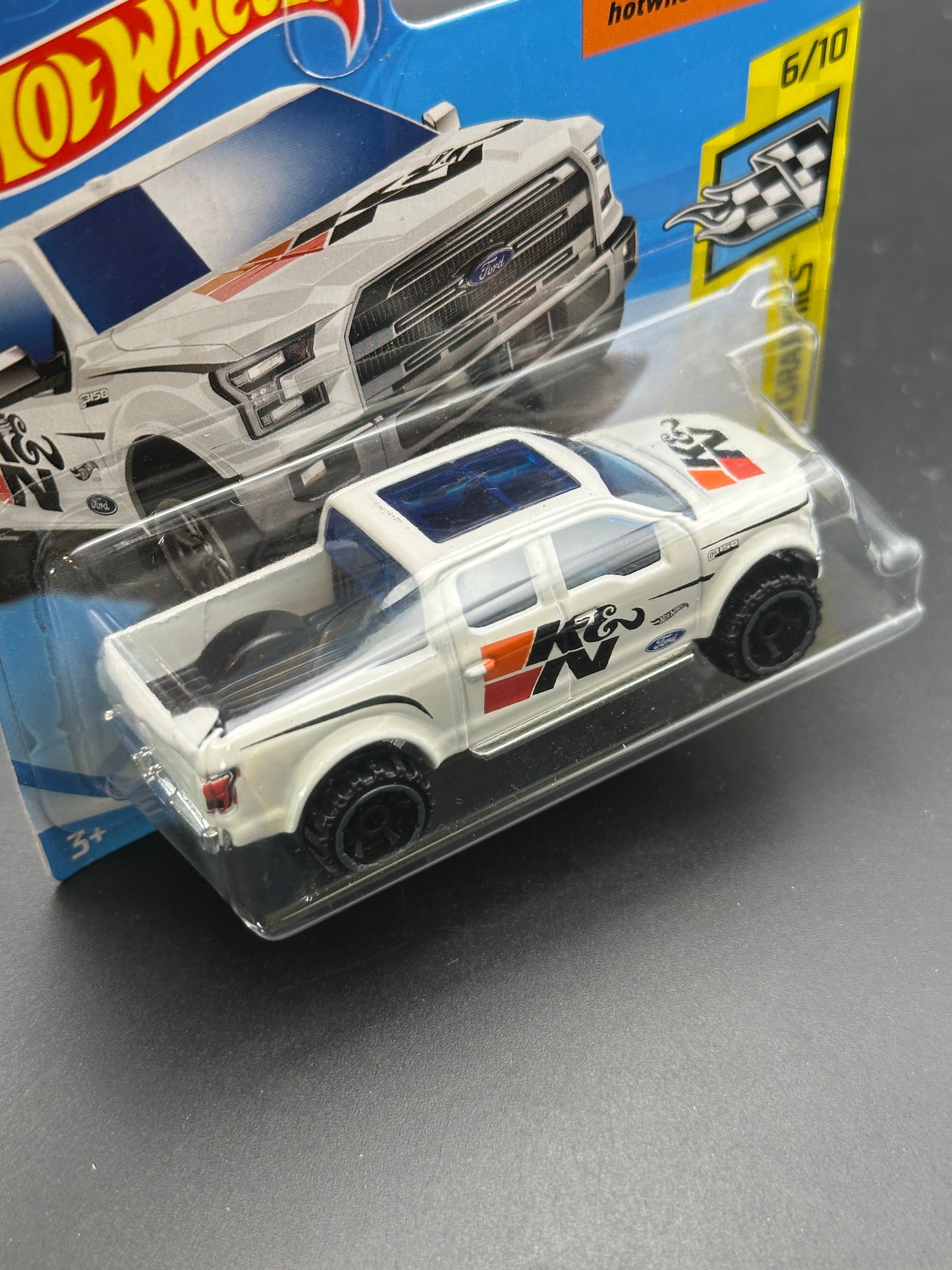 HOT WHEELS - 15 FORD F-150 (2018) - HW SPEED GRAPHICS 6/10