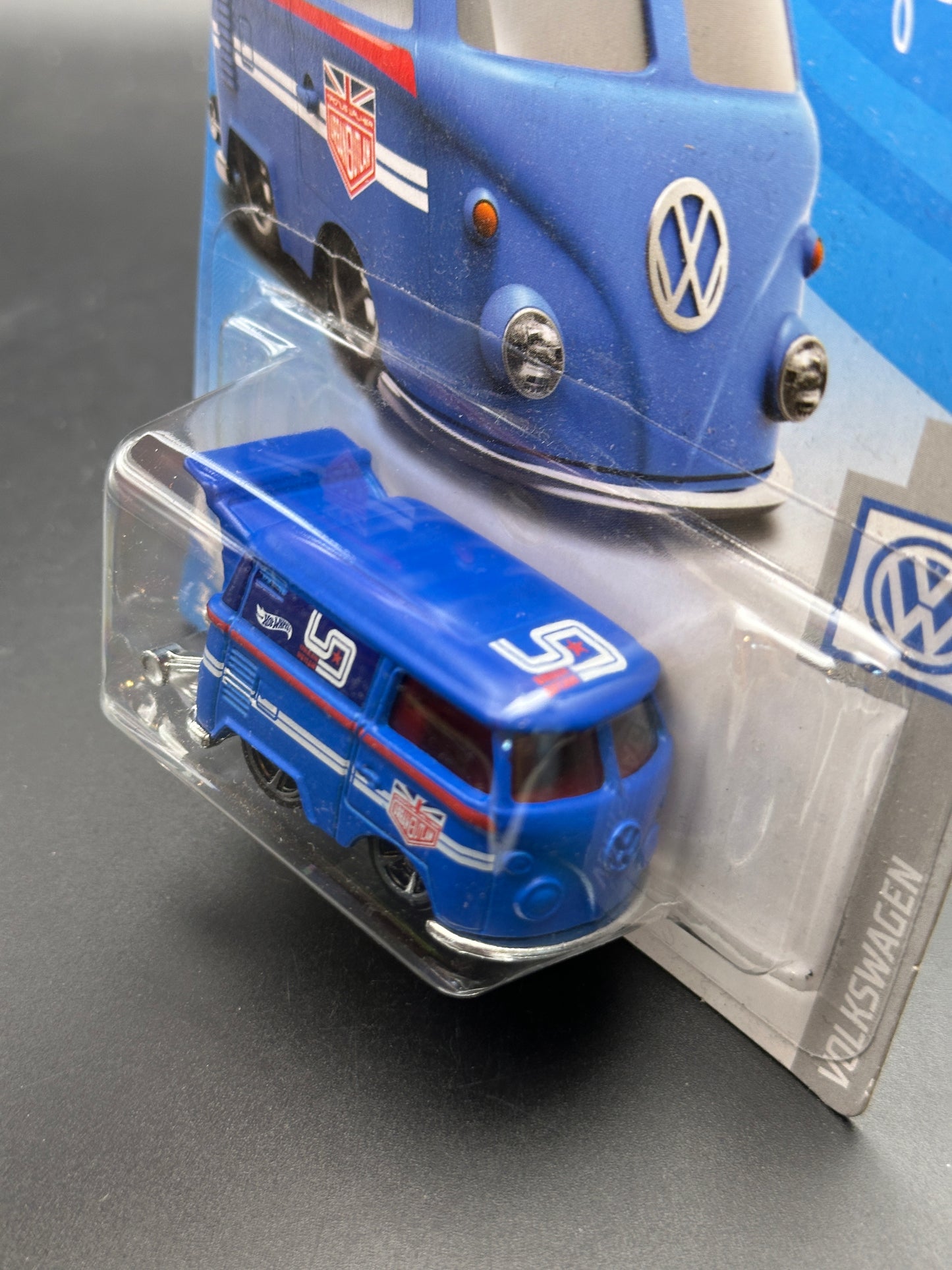 HOT WHEELS - KOOL KOMBI (2019) - HW VOLKSWAGEN 2/10